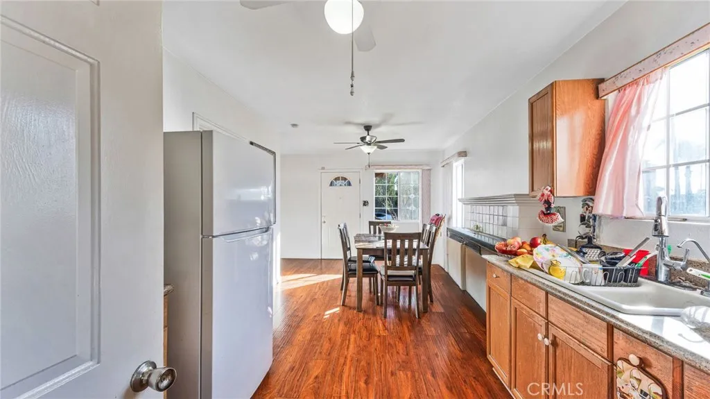 535 W Olive, Inglewood, California 90301 home-pic-17